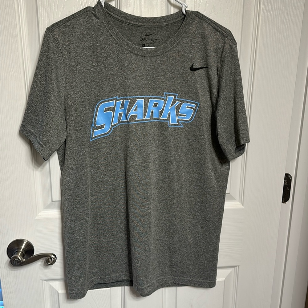 Medium Dri fit Nike Sharks shirt